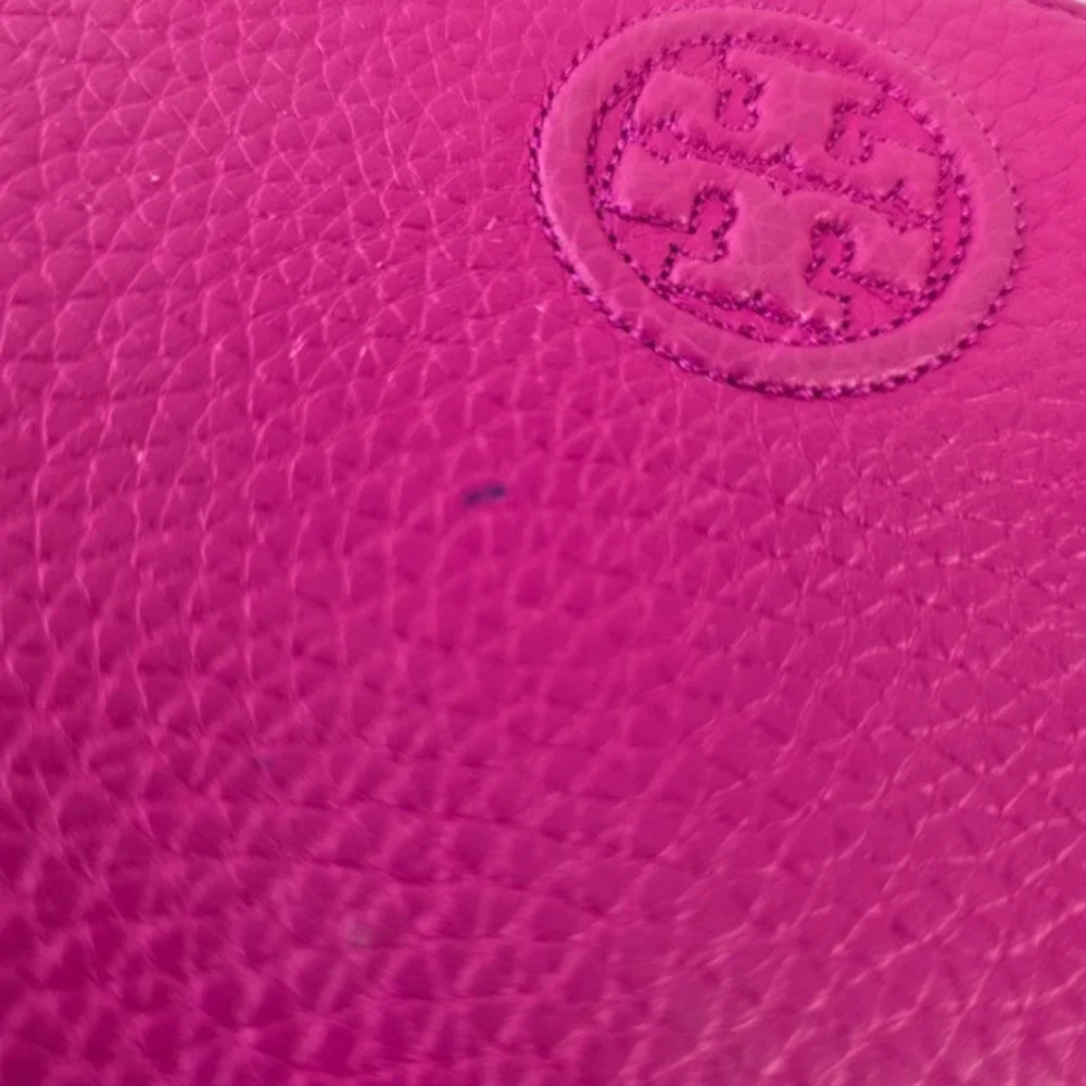 Tory Burch Miller Zip‎ Continental Wallet Magenta Pink Pebbled Leather Good